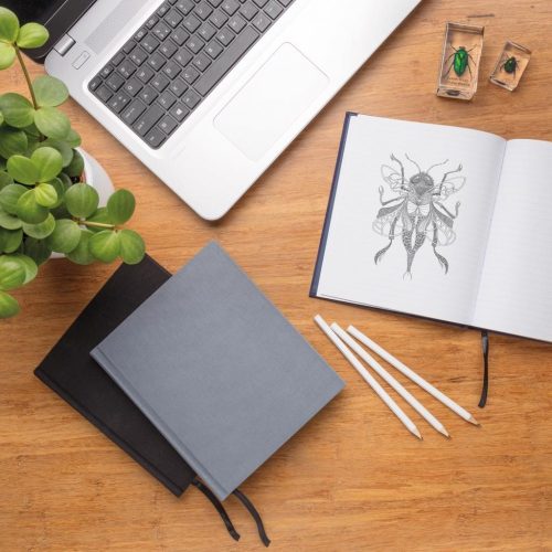 Agenda 170x200 mm, 192 pagini, snur de marcaj, Everestus, DE03, bumbac, hartie, violet